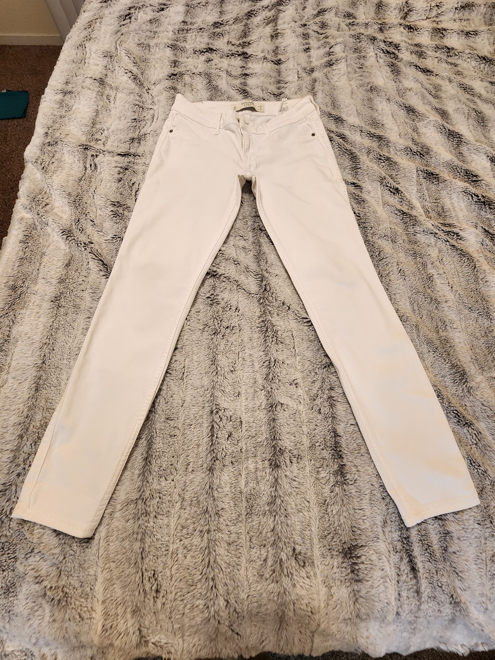 Abercrombie & Fitch White Cream Slim Fit Jeans